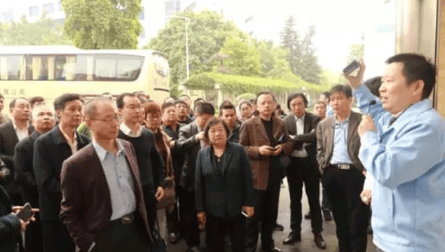 中陶协日用陶瓷分会代表参观调查扑克之星